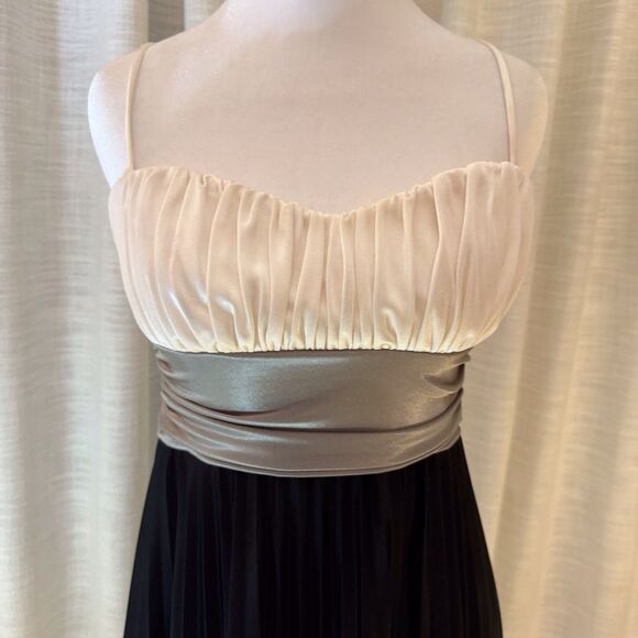 Speechless Sz M Pleated Dress Black White Swing Dress Party‎ Dance - Picture 1 of 14